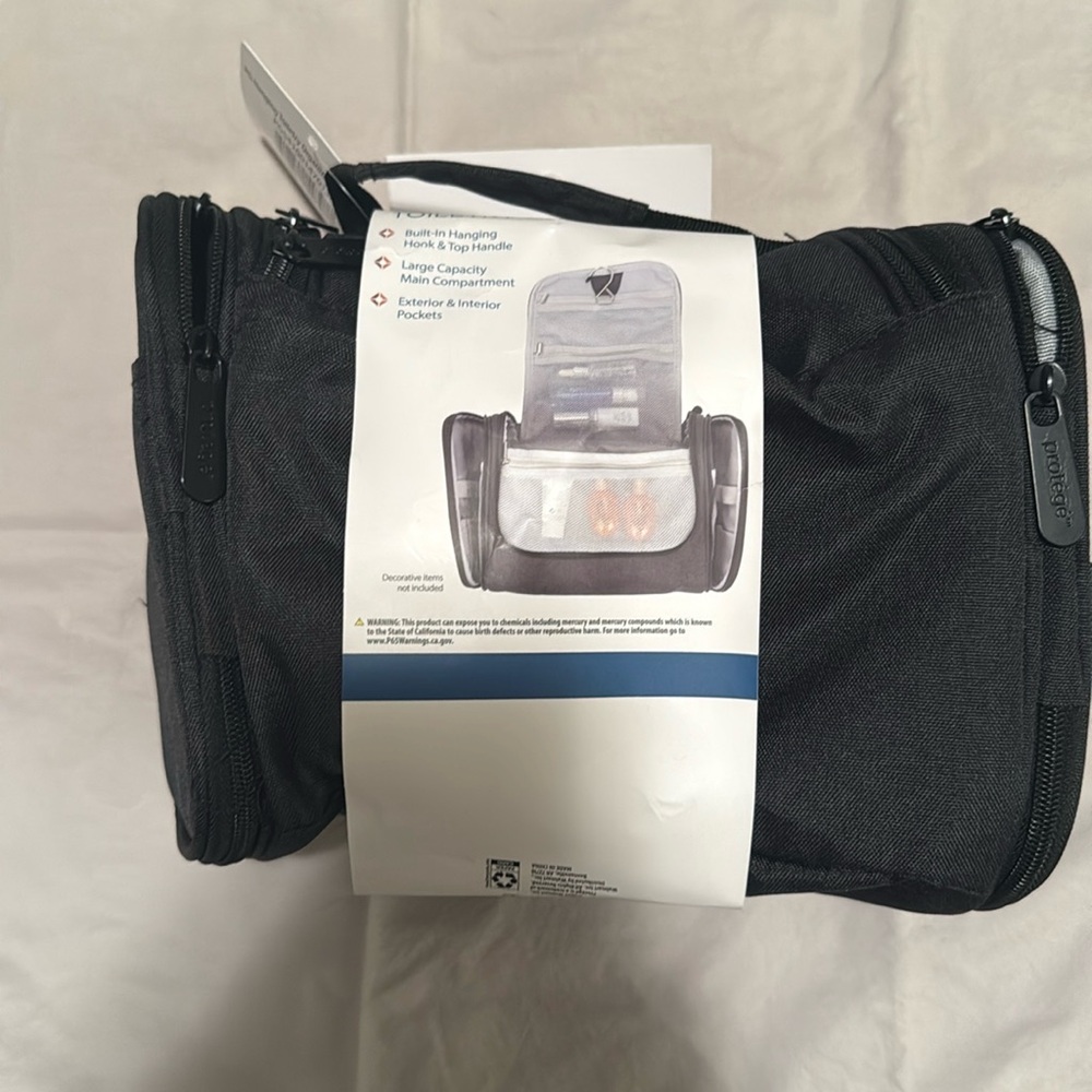 NWT Protege Black Hanging Toiletry Bag